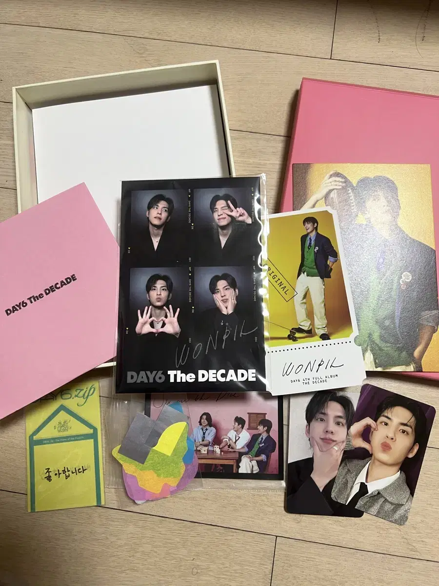 DAY6 | 데이식스 Quick sale!! >> DAY6 zip pop up gift +